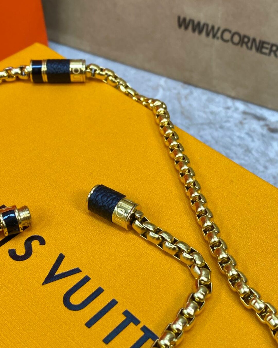 Комплект Louis Vuitton (браслет, цепочка)