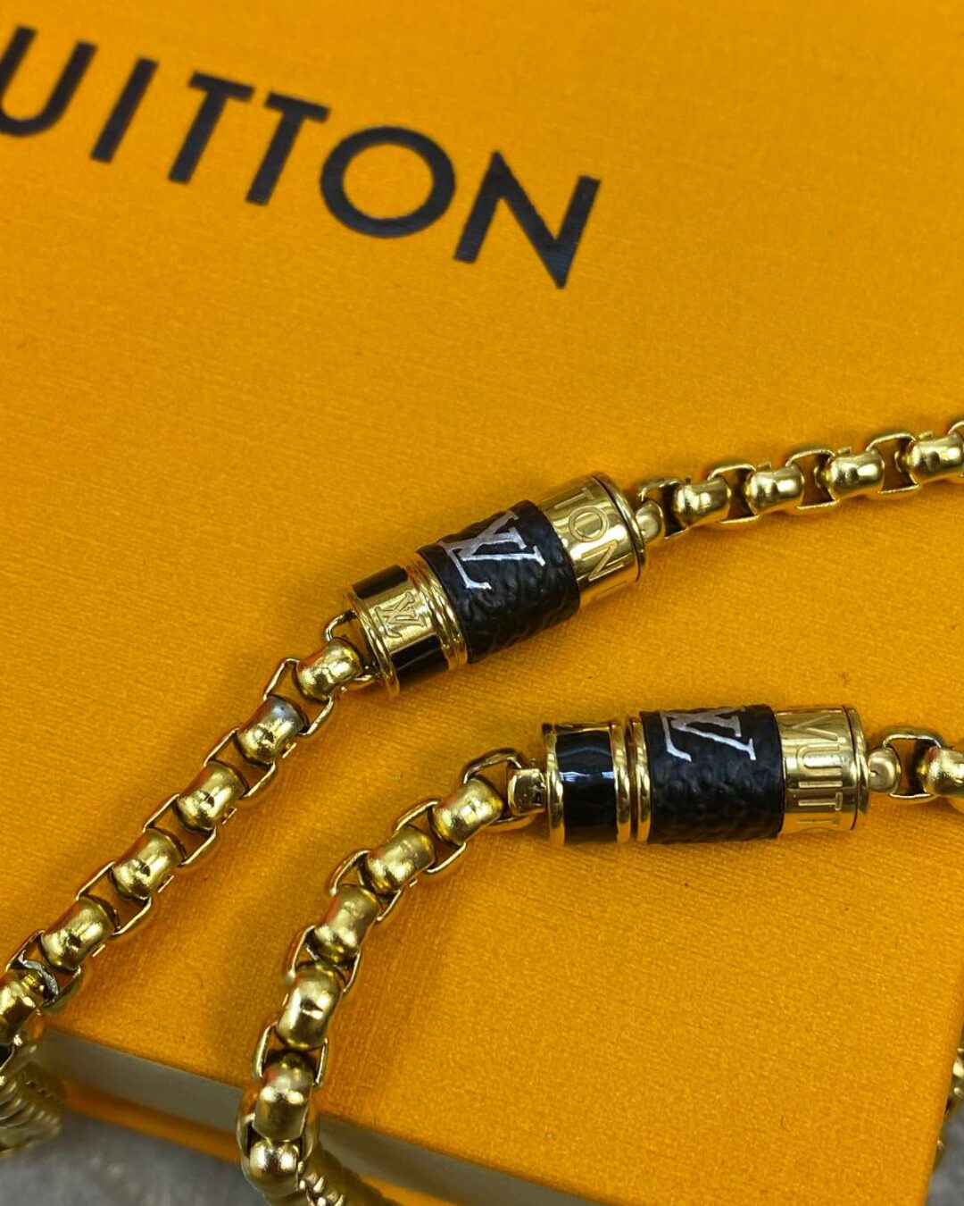 Комплект Louis Vuitton (браслет, цепочка)