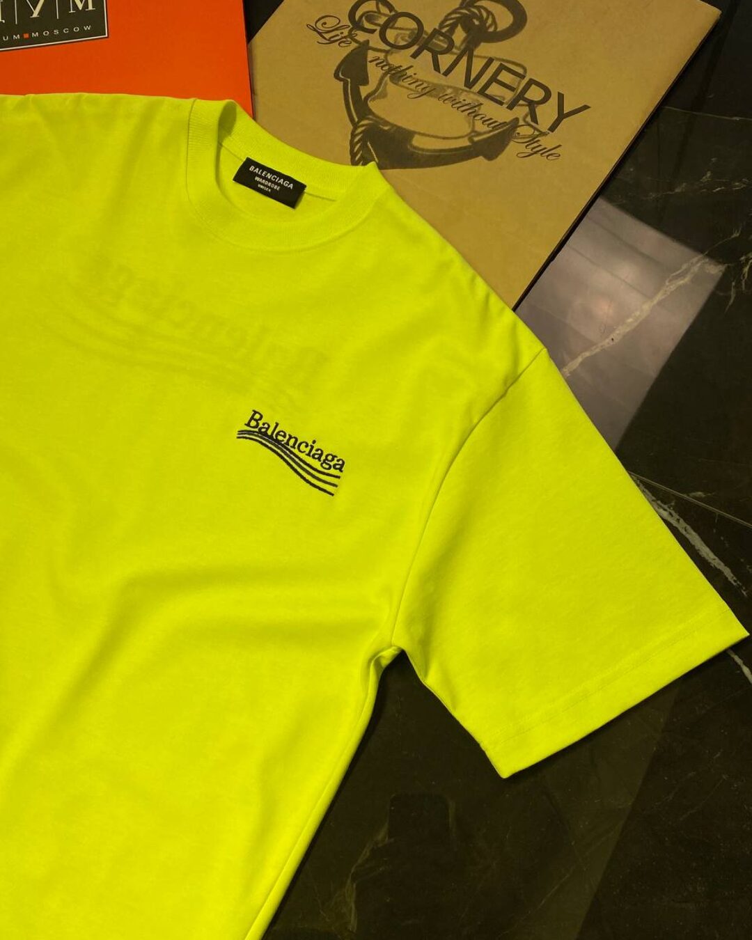 Футболка Balenciaga — фото 6