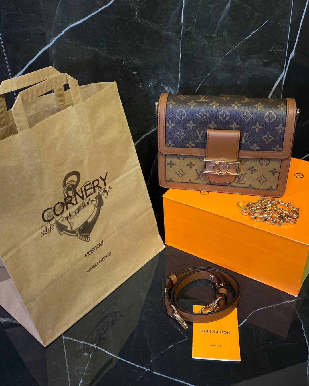 Сумка Louis Vuitton Dauphine