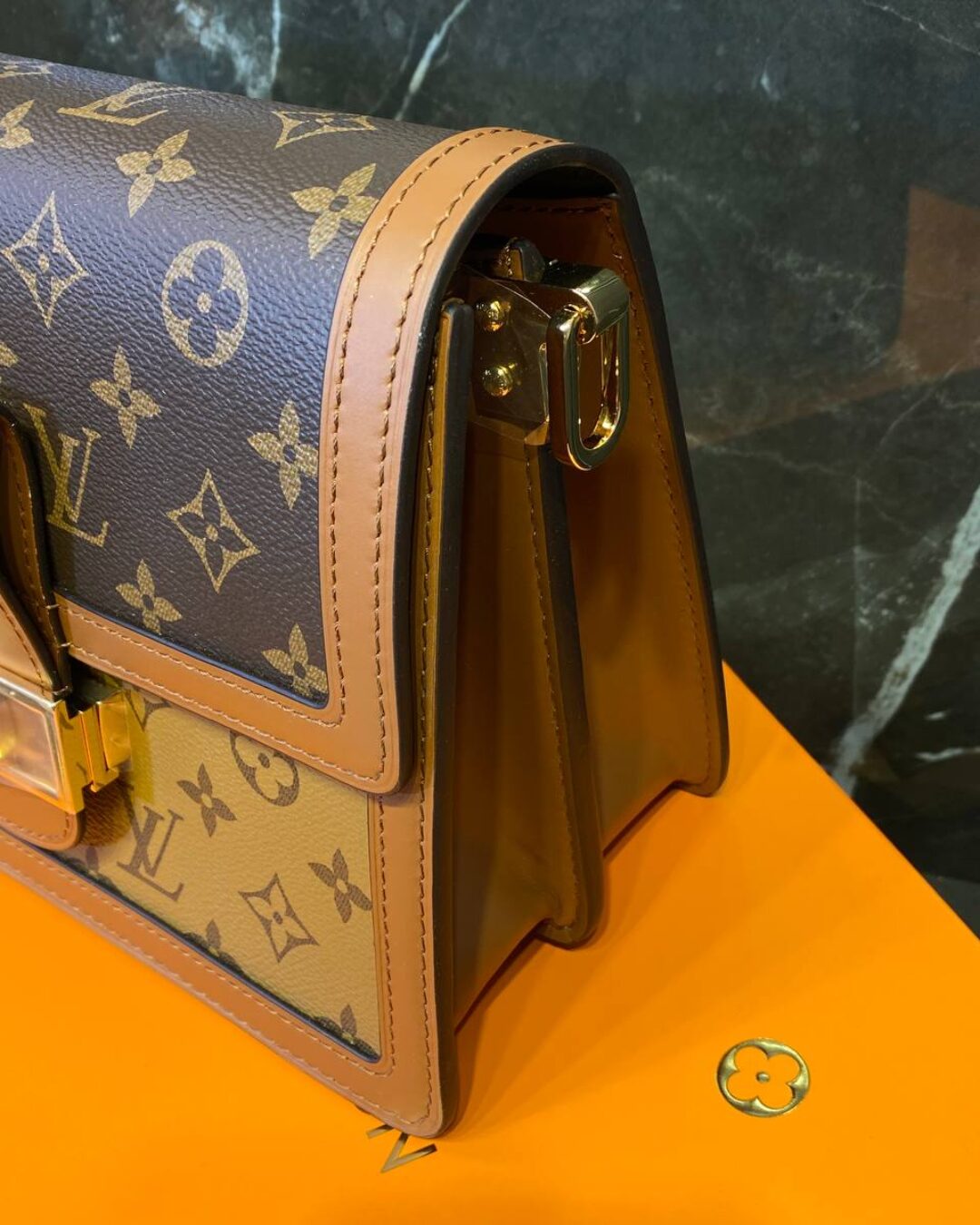 Сумка Louis Vuitton Dauphine