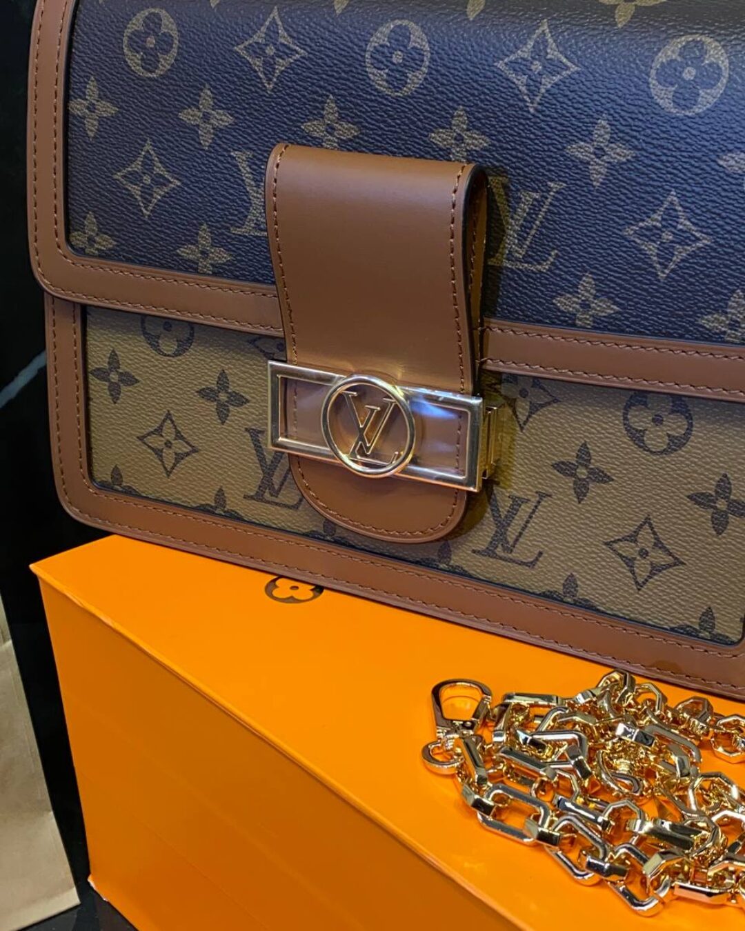 Сумка Louis Vuitton Dauphine