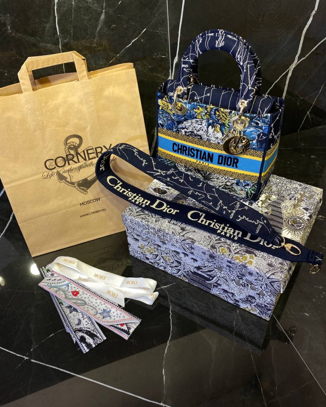 Сумка Dior Lady D-Lite