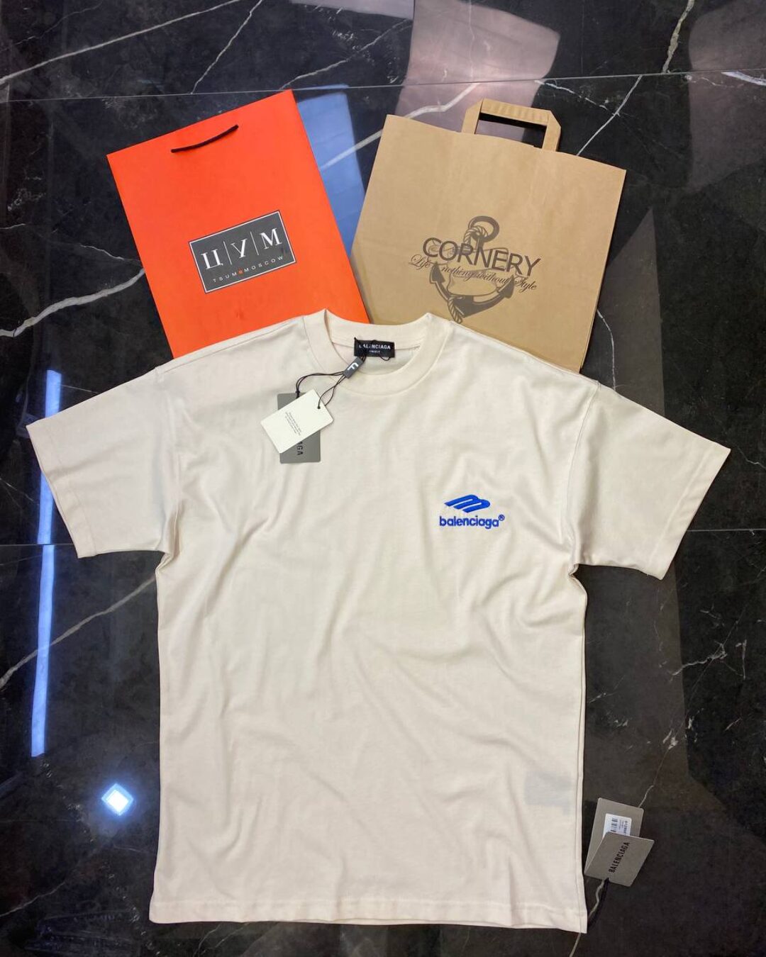 Футболка Balenciaga