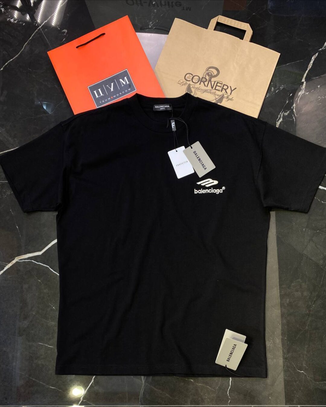 Футболка Balenciaga