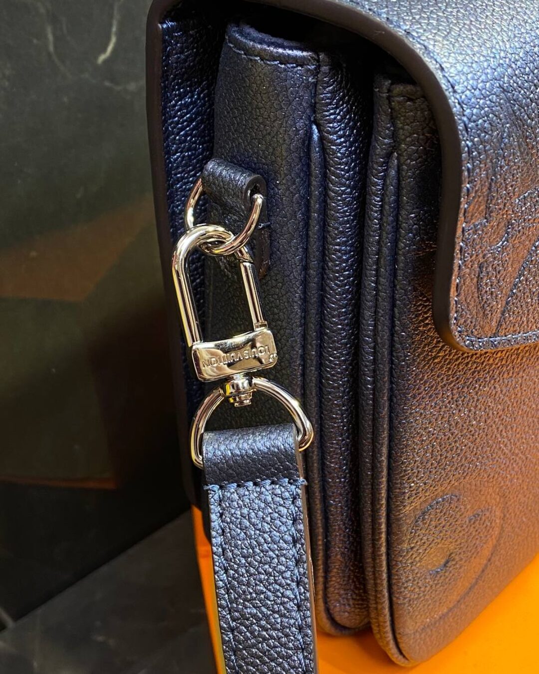 Сумка Louis Vuitton Pochette