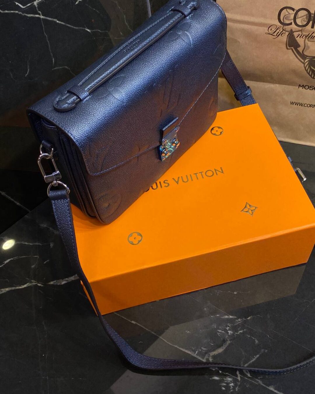 Сумка Louis Vuitton Pochette