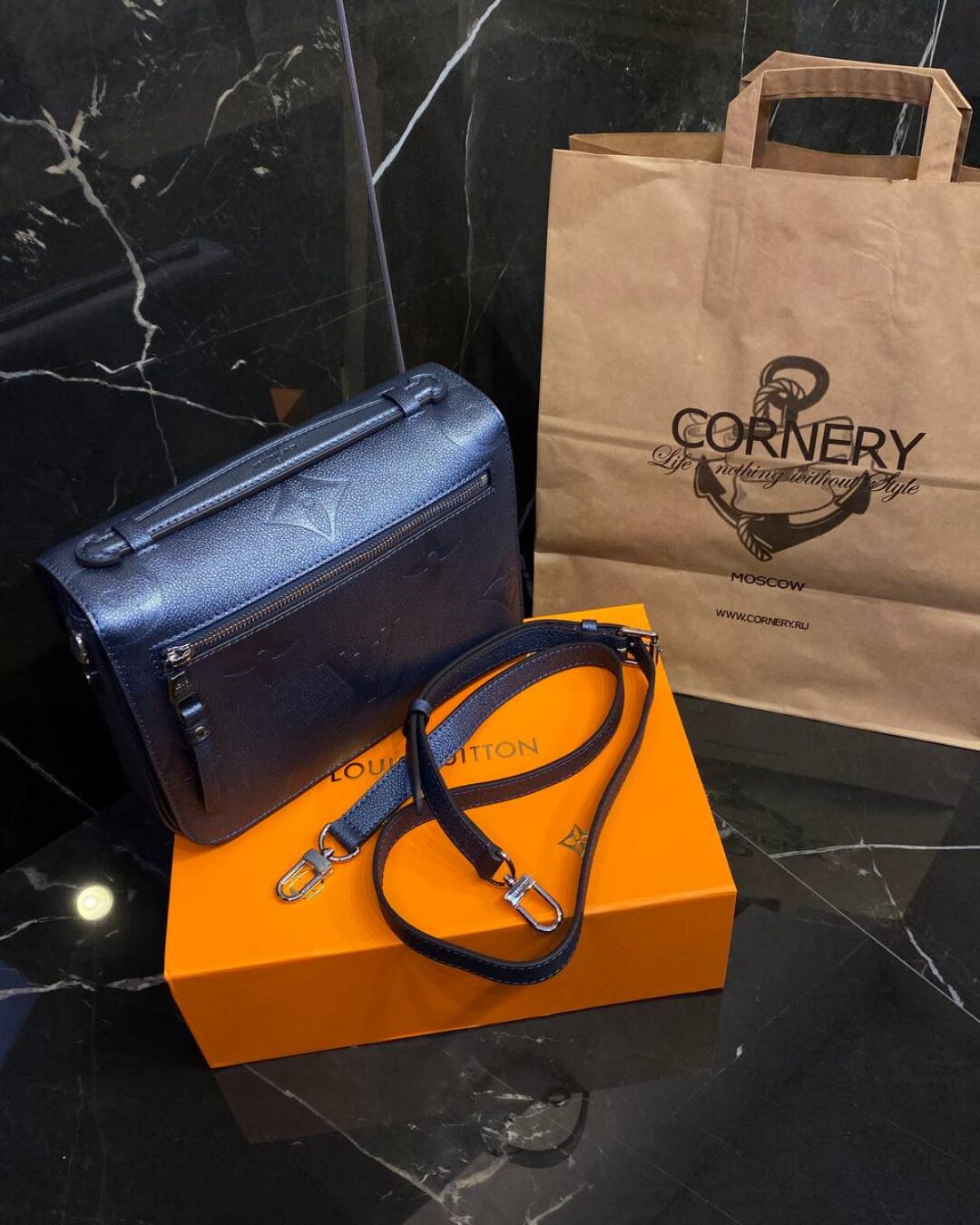 Сумка Louis Vuitton Pochette