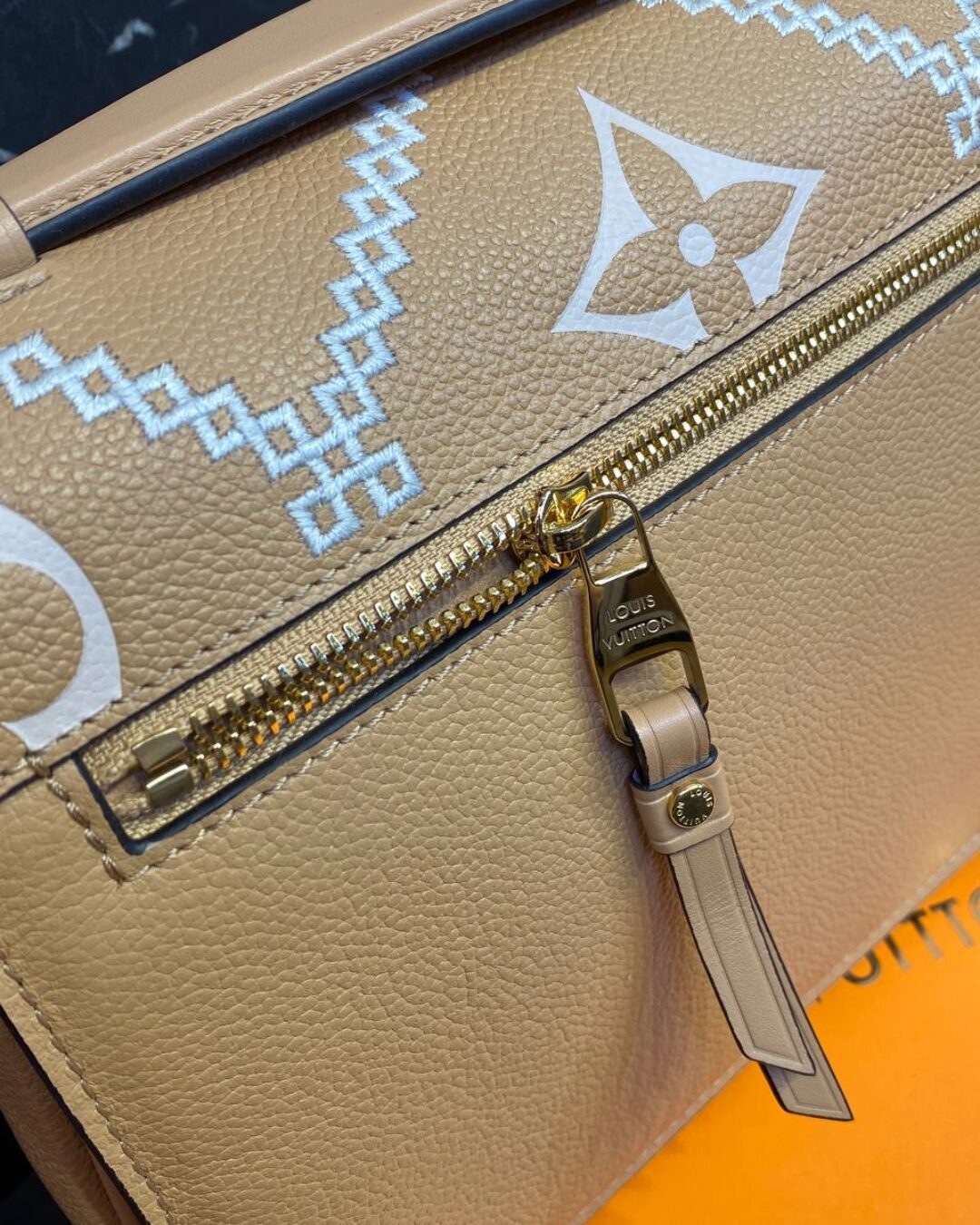 Сумка Louis Vuitton Pochette Metis