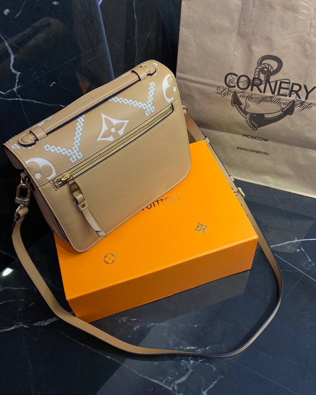 Сумка Louis Vuitton Pochette Metis