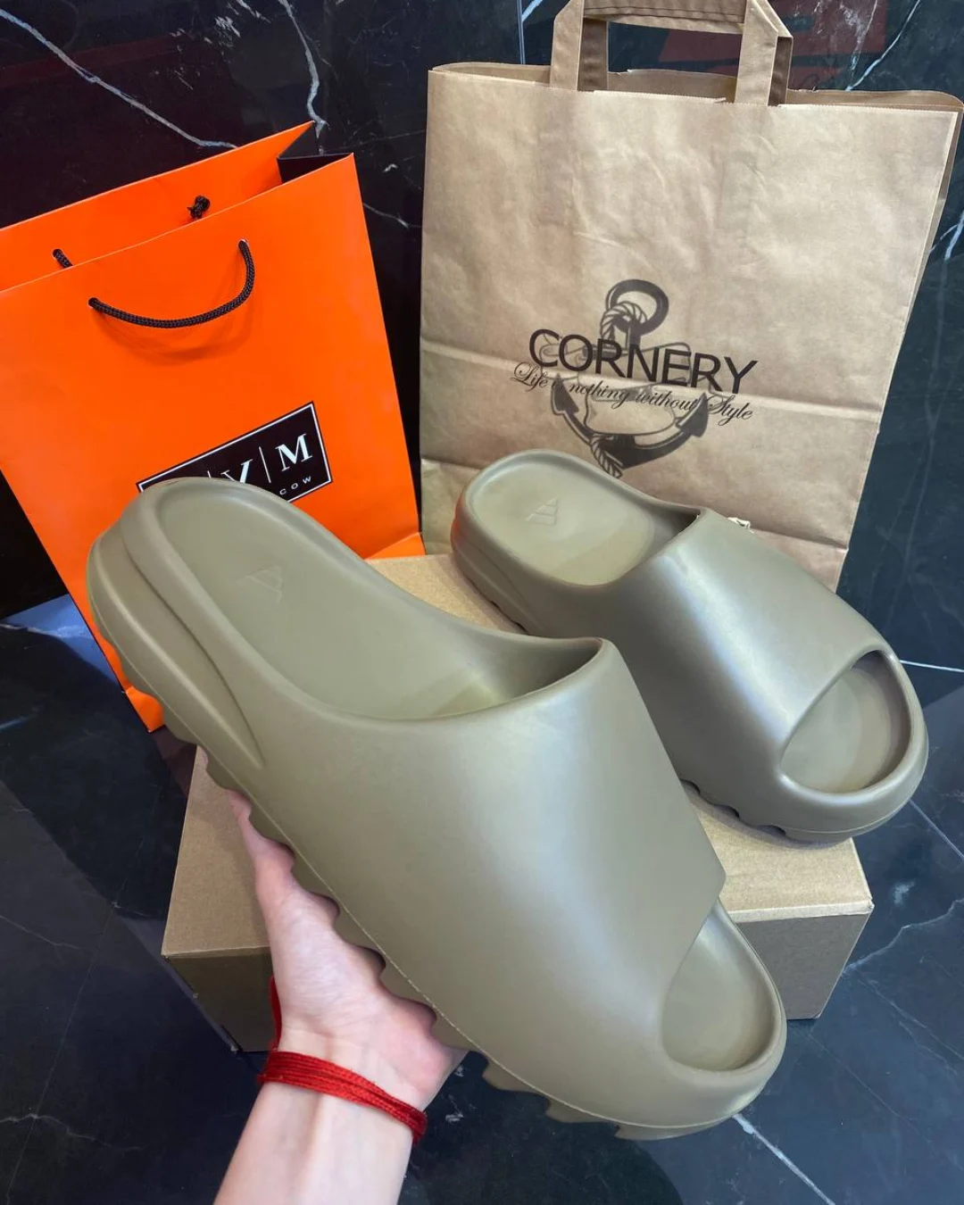 Yeezy Slide Earth Brown (дисконт)