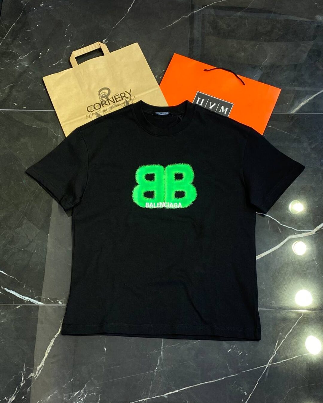 Футболка Balenciaga