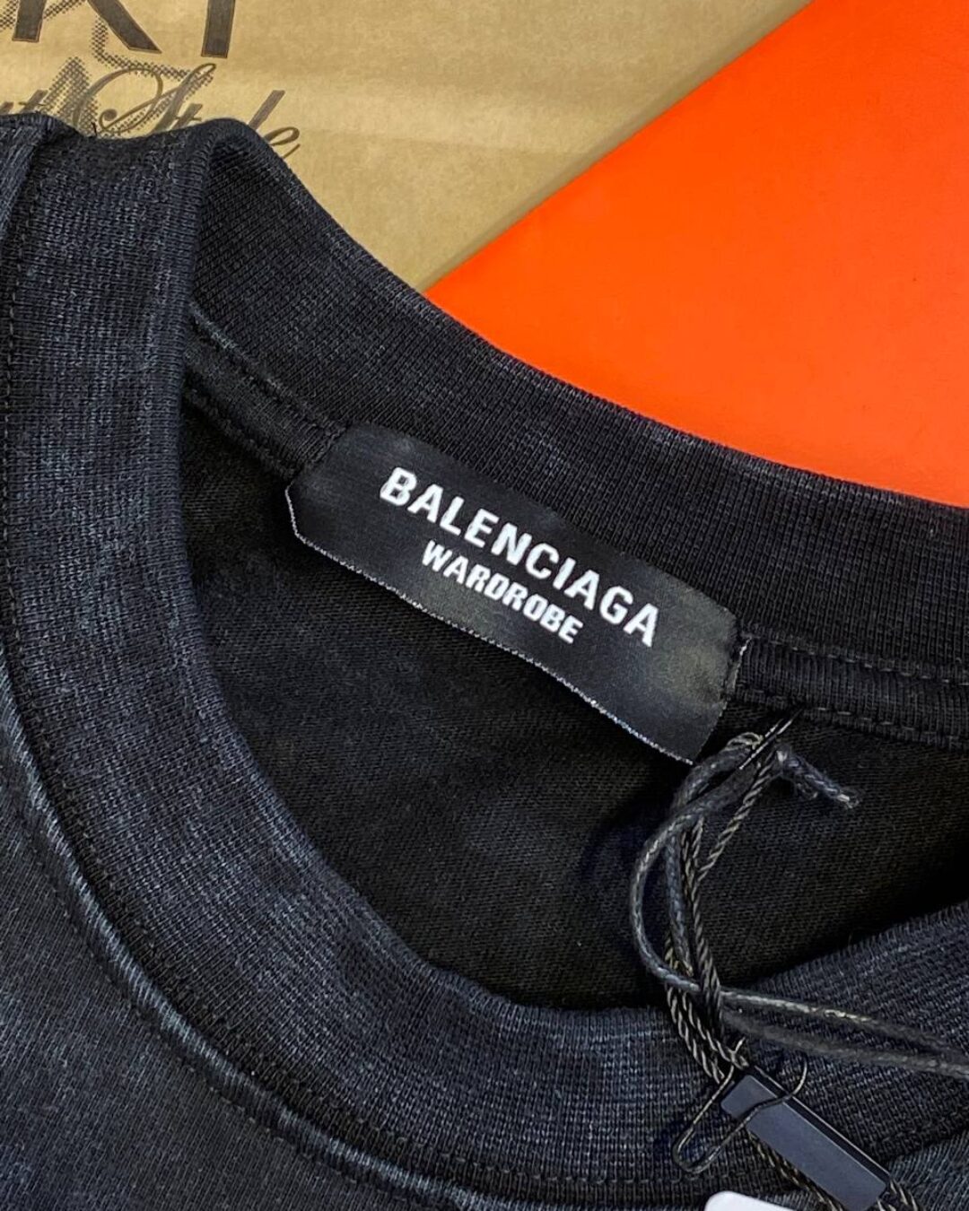 Футболка Balenciaga — фото 3