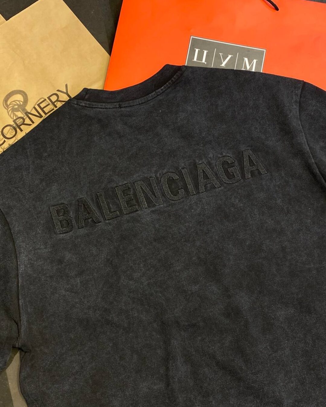 Футболка Balenciaga — фото 5