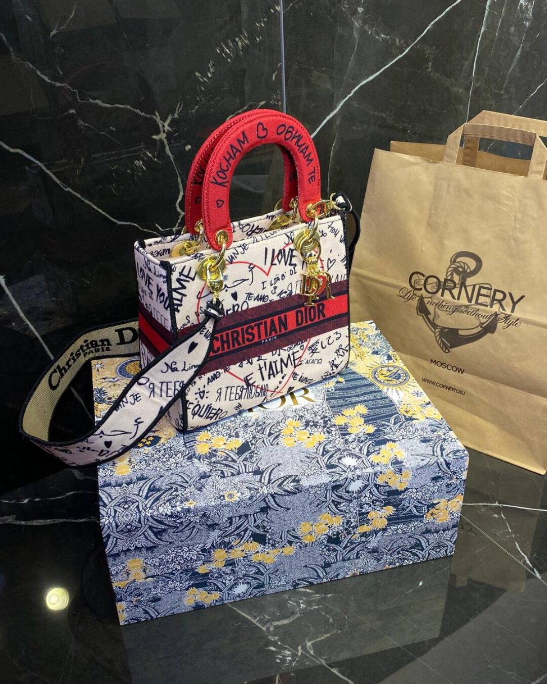 Сумка Dior Lady D-Lite