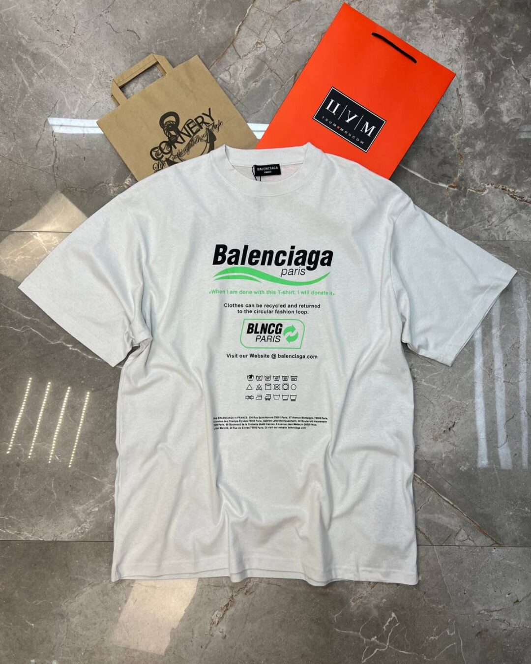 Футболка Balenciaga