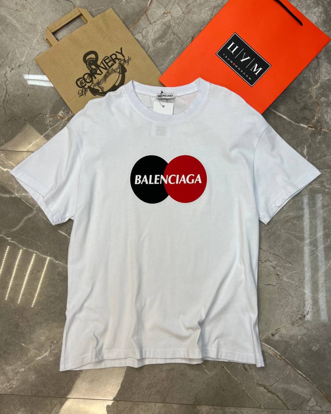 Футболка Balenciaga