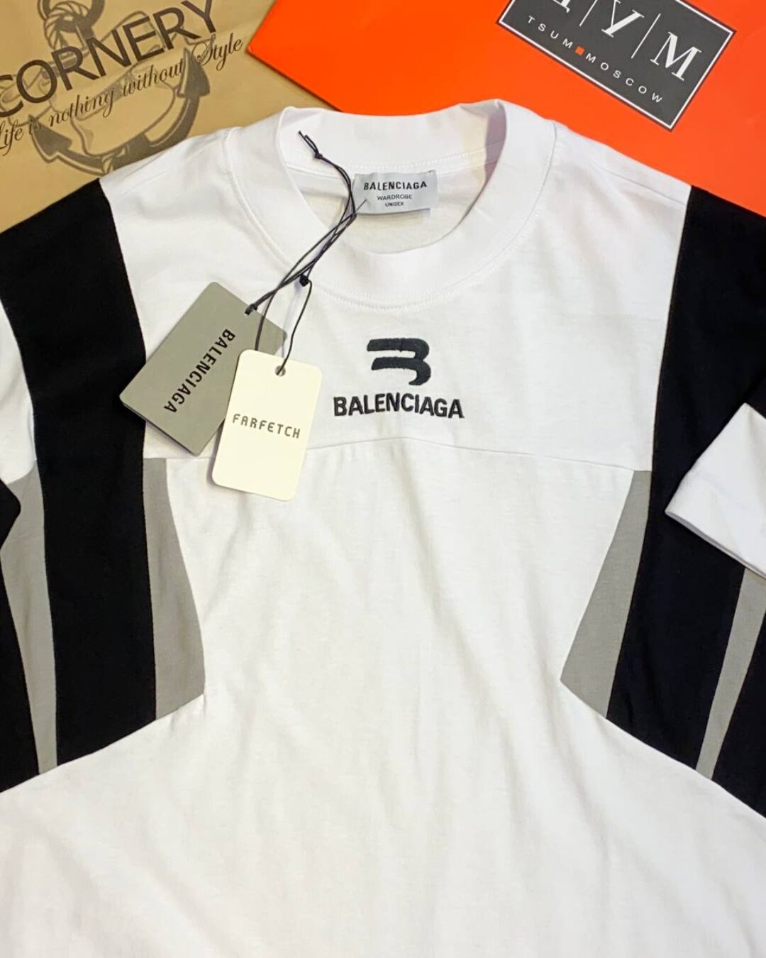 Футболка Balenciaga — фото 7