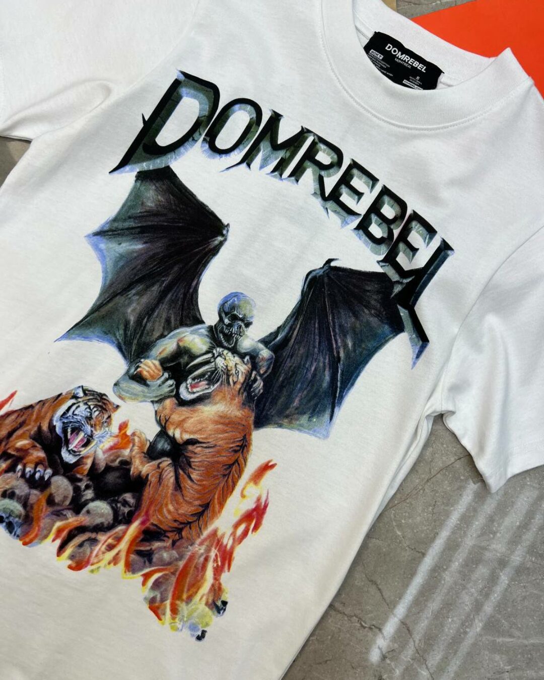 Футболка Domrebel