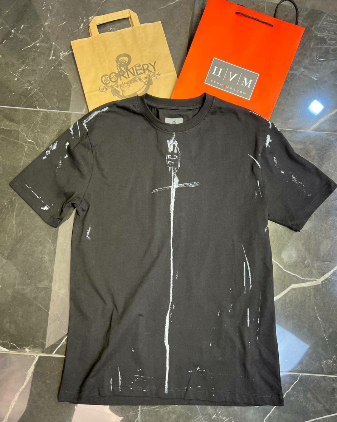 Футболка Givenchy