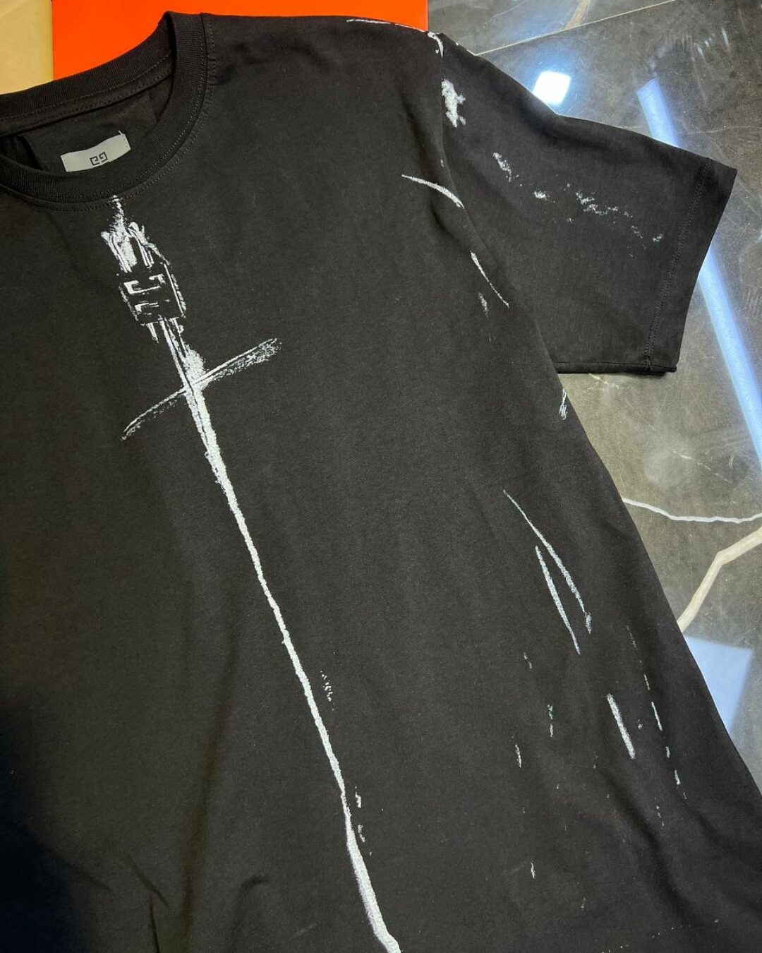 Футболка Givenchy