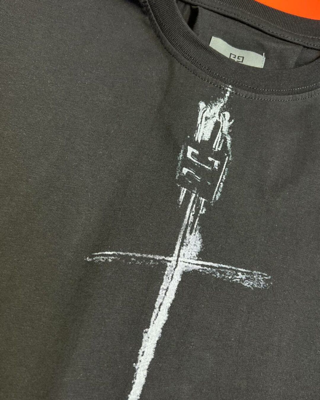 Футболка Givenchy