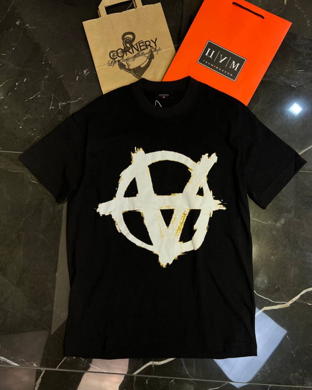 Футболка Vetements Anarchy
