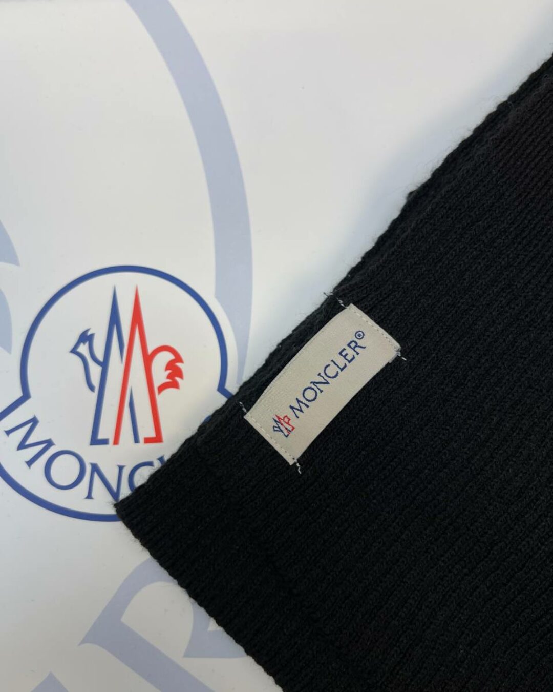 Шарф Moncler