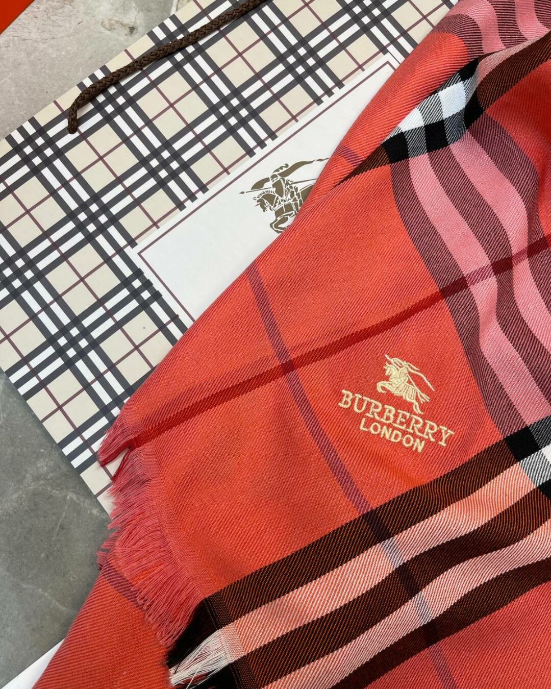 Шарф Burberry