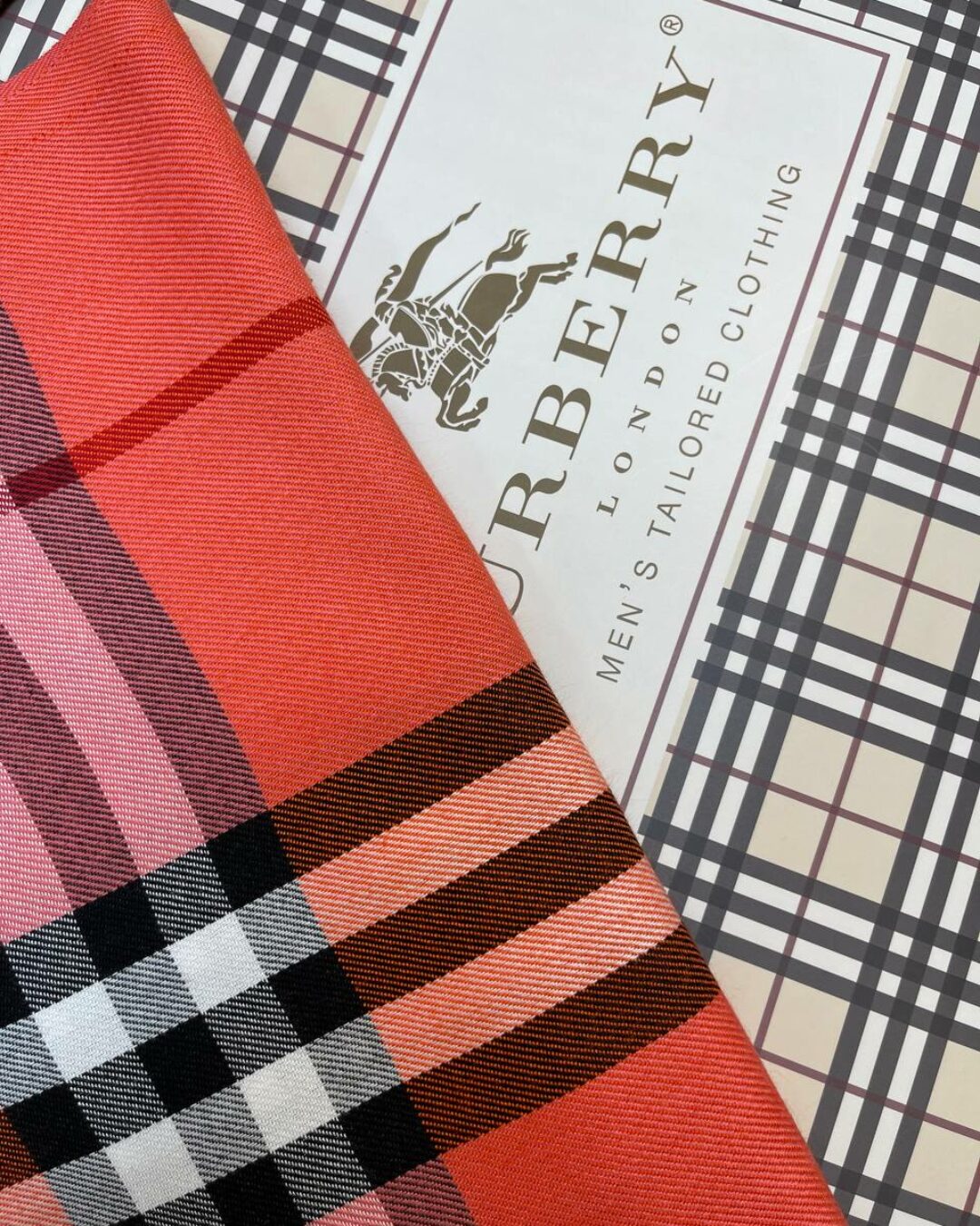 Шарф Burberry