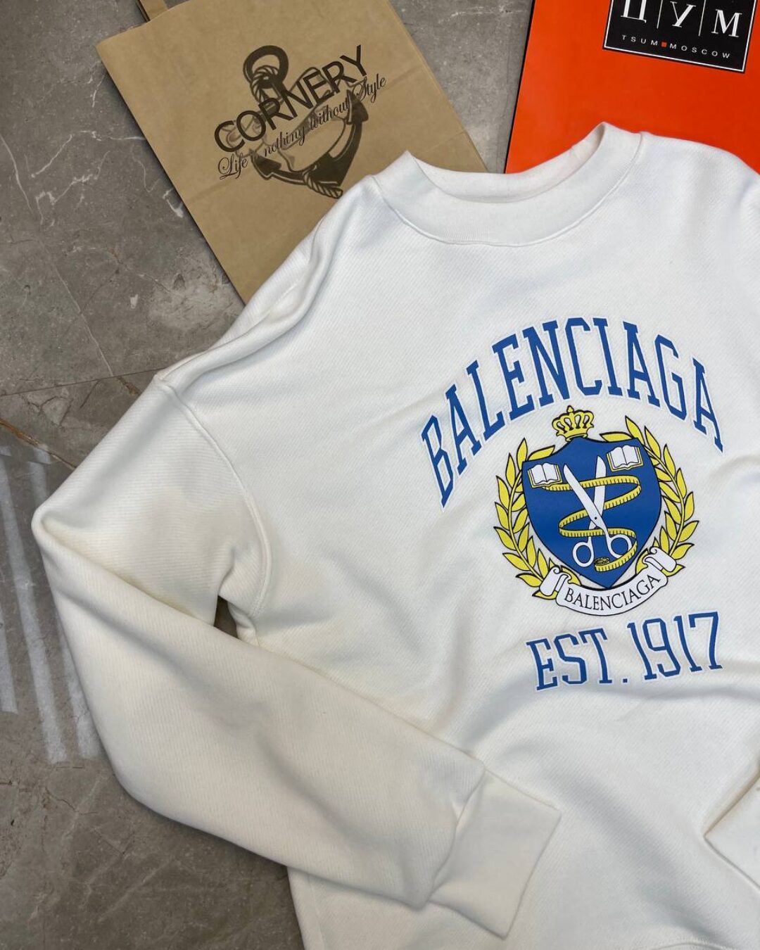 Кофта Balenciaga — фото 4