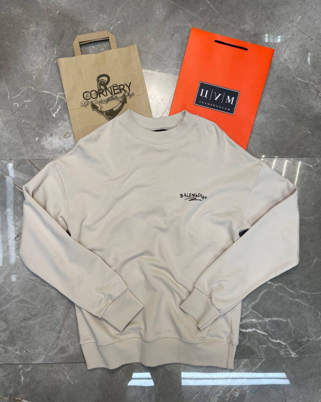 Кофта Balenciaga