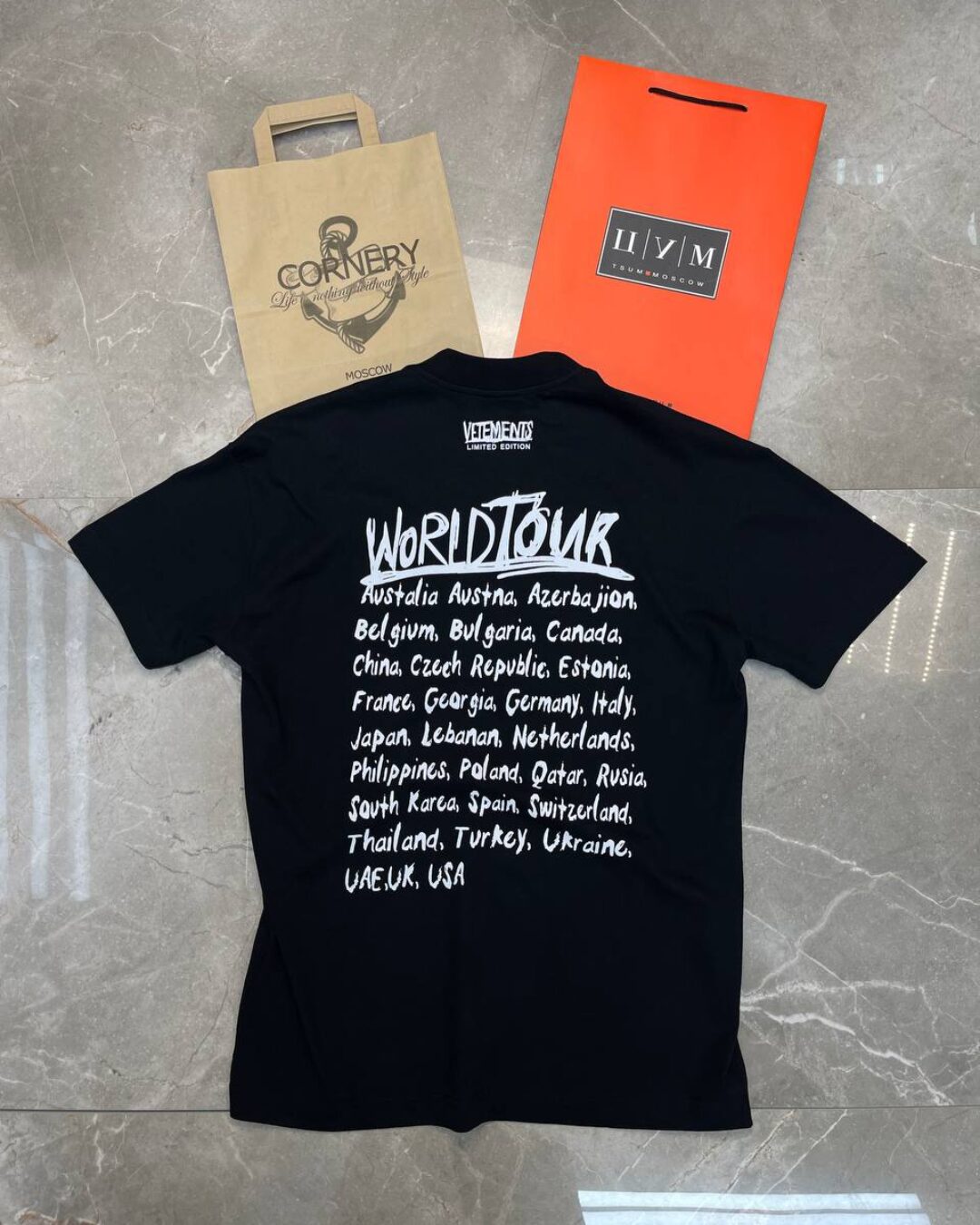 Футболка Vetements World Tour — фото 9