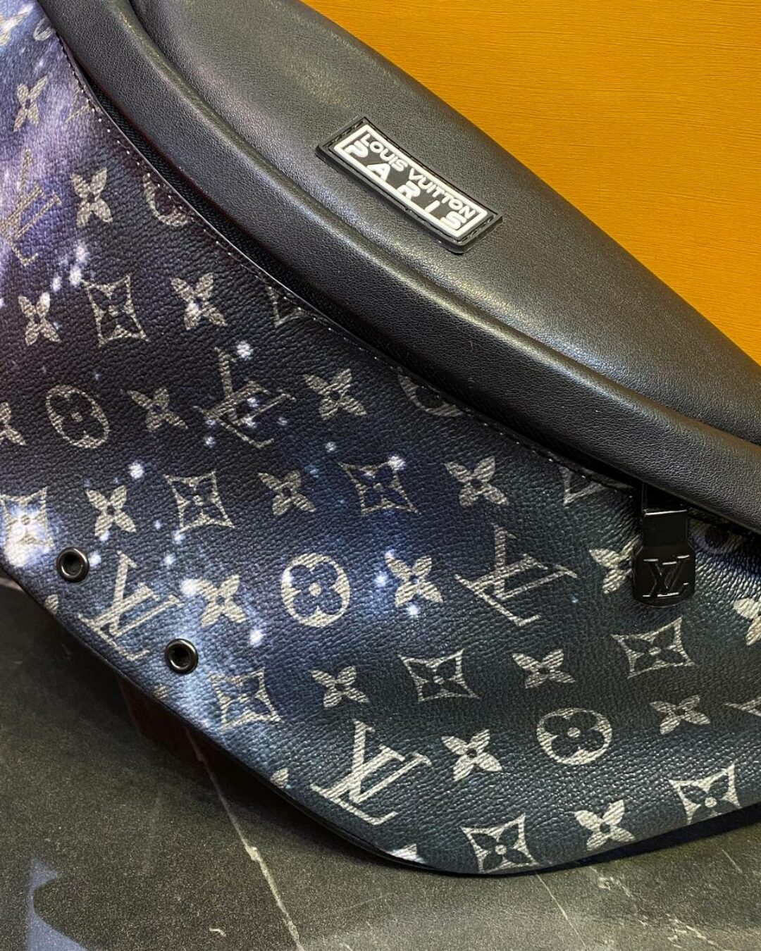 Сумка Louis Vuitton Campus