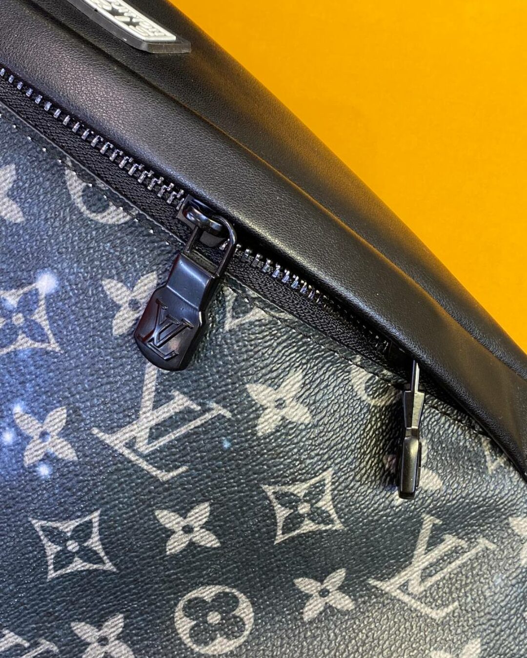 Сумка Louis Vuitton Campus