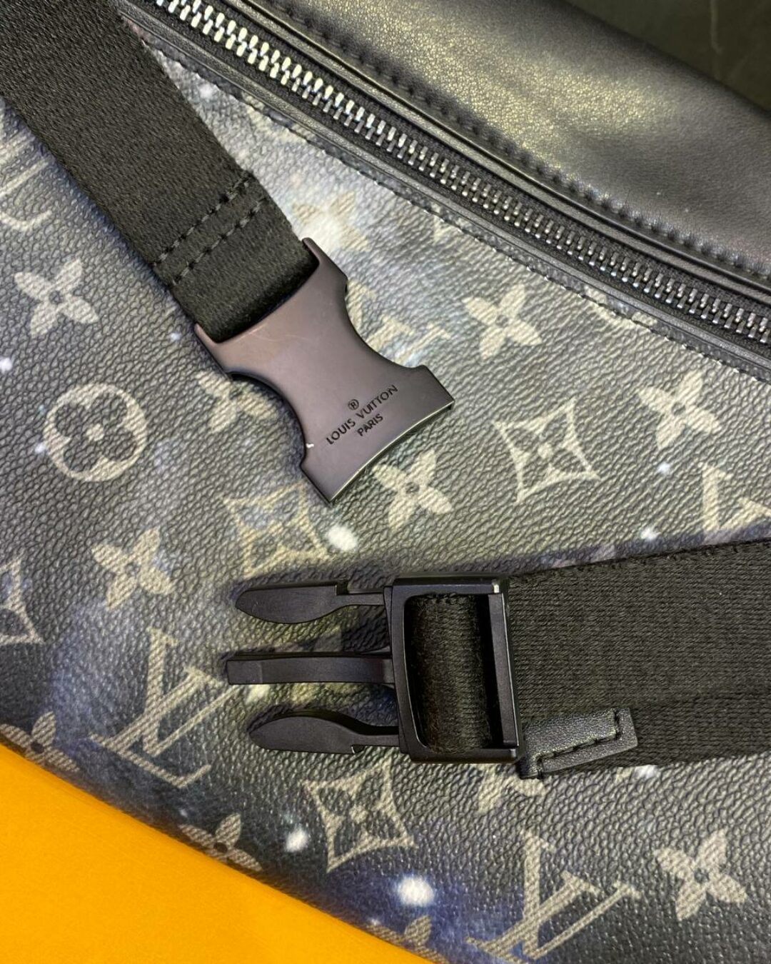 Сумка Louis Vuitton Campus