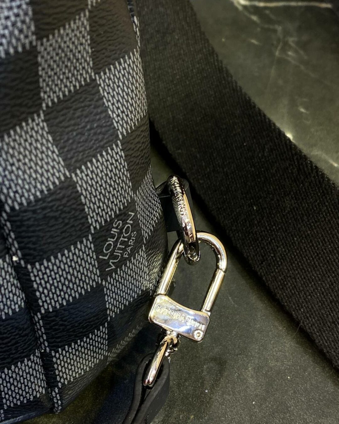 Сумка Louis Vuitton Avenue