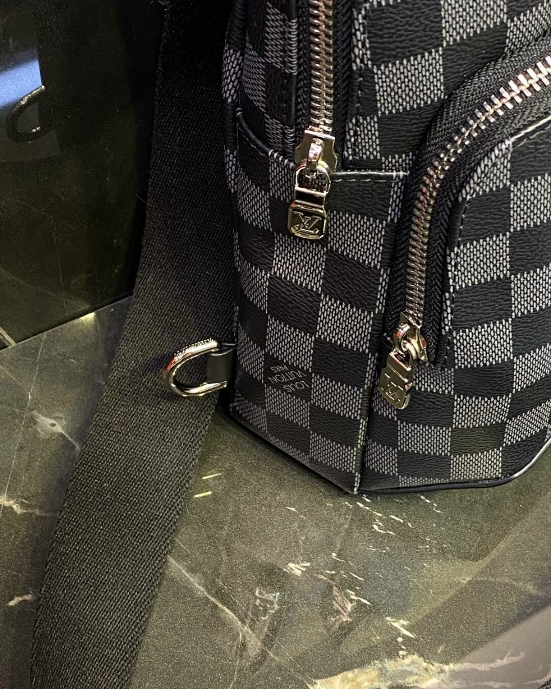 Сумка Louis Vuitton Avenue