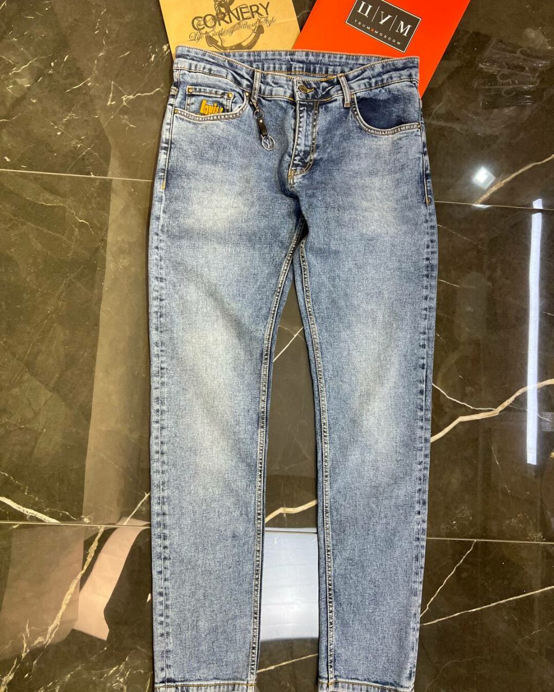 Джинсы Louis Vuitton