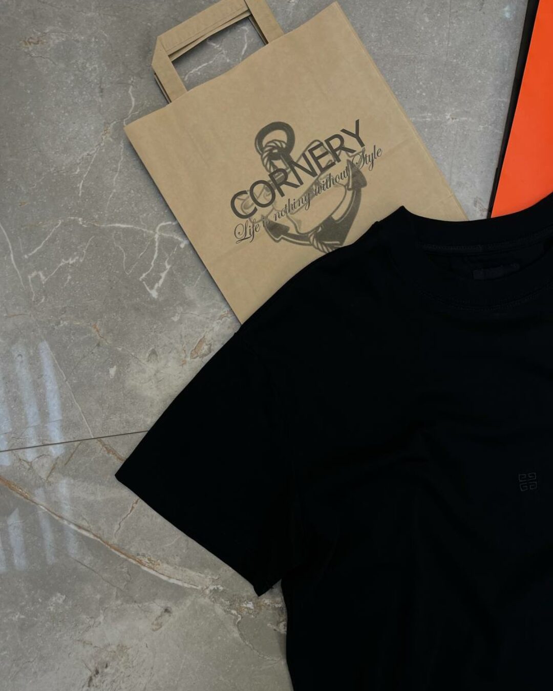 Футболка Givenchy