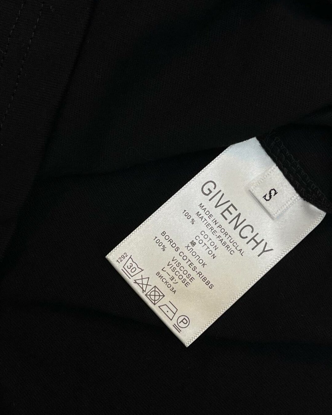 Футболка Givenchy