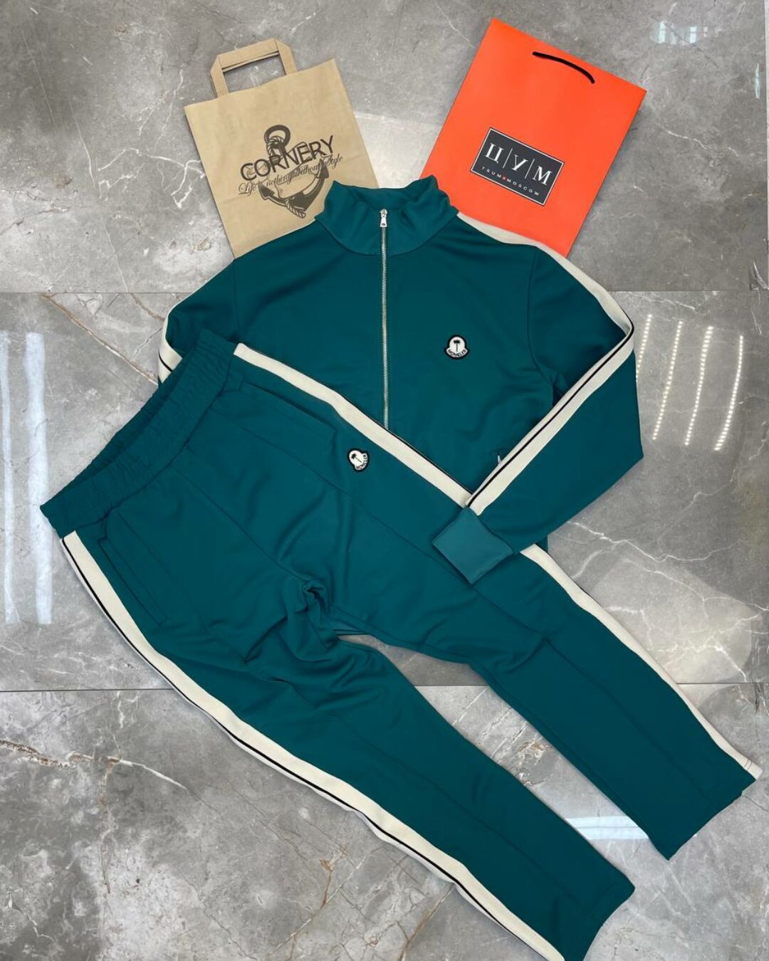 Спортивный костюм Moncler