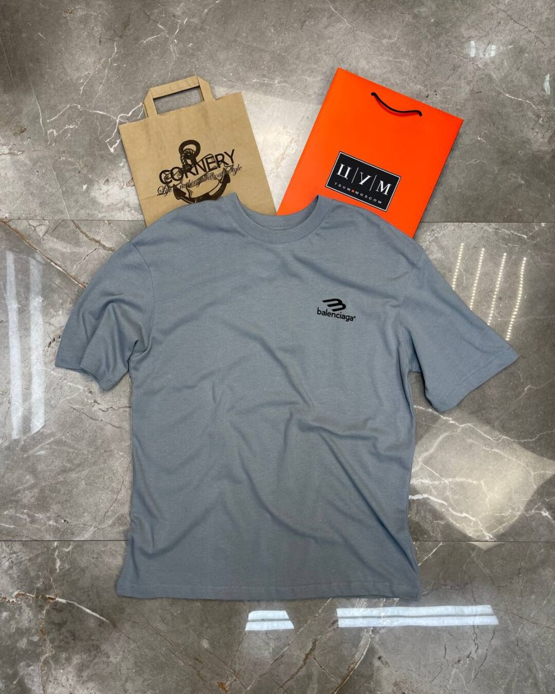 Футболка Balenciaga
