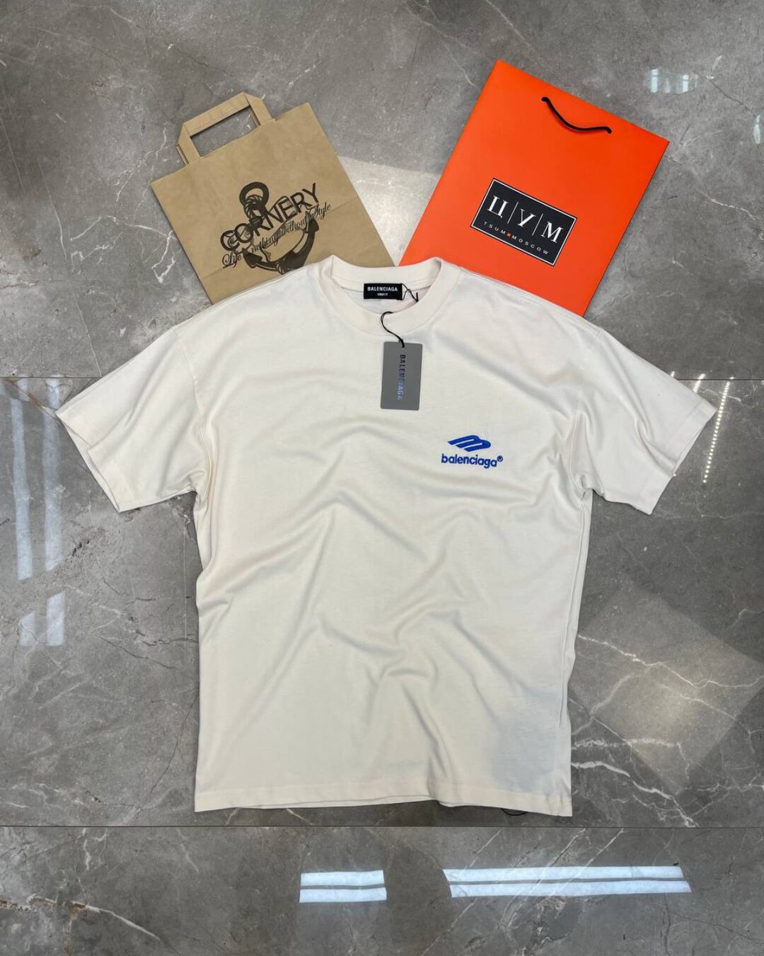 Футболка Balenciaga