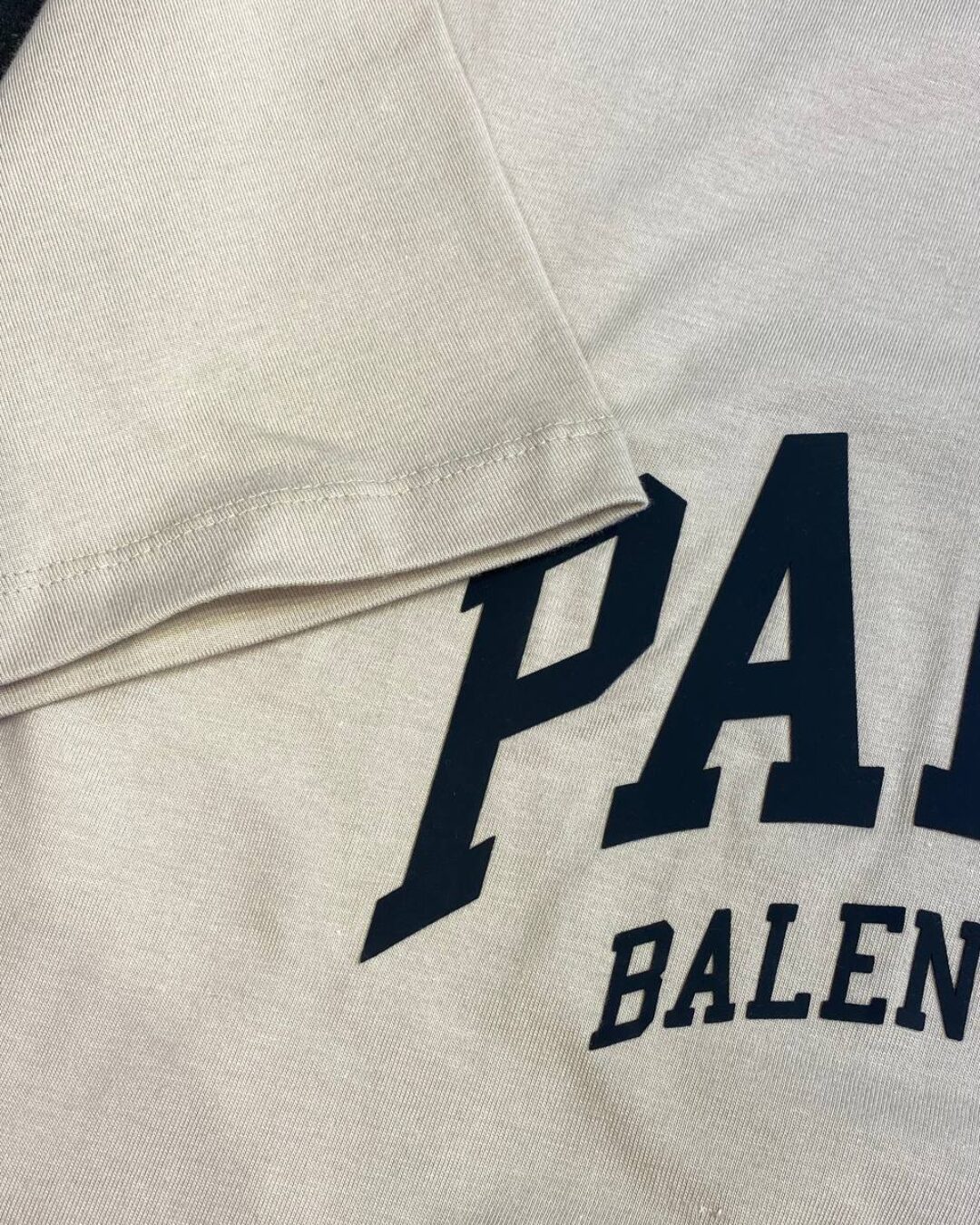 Футболка Balenciaga — фото 6
