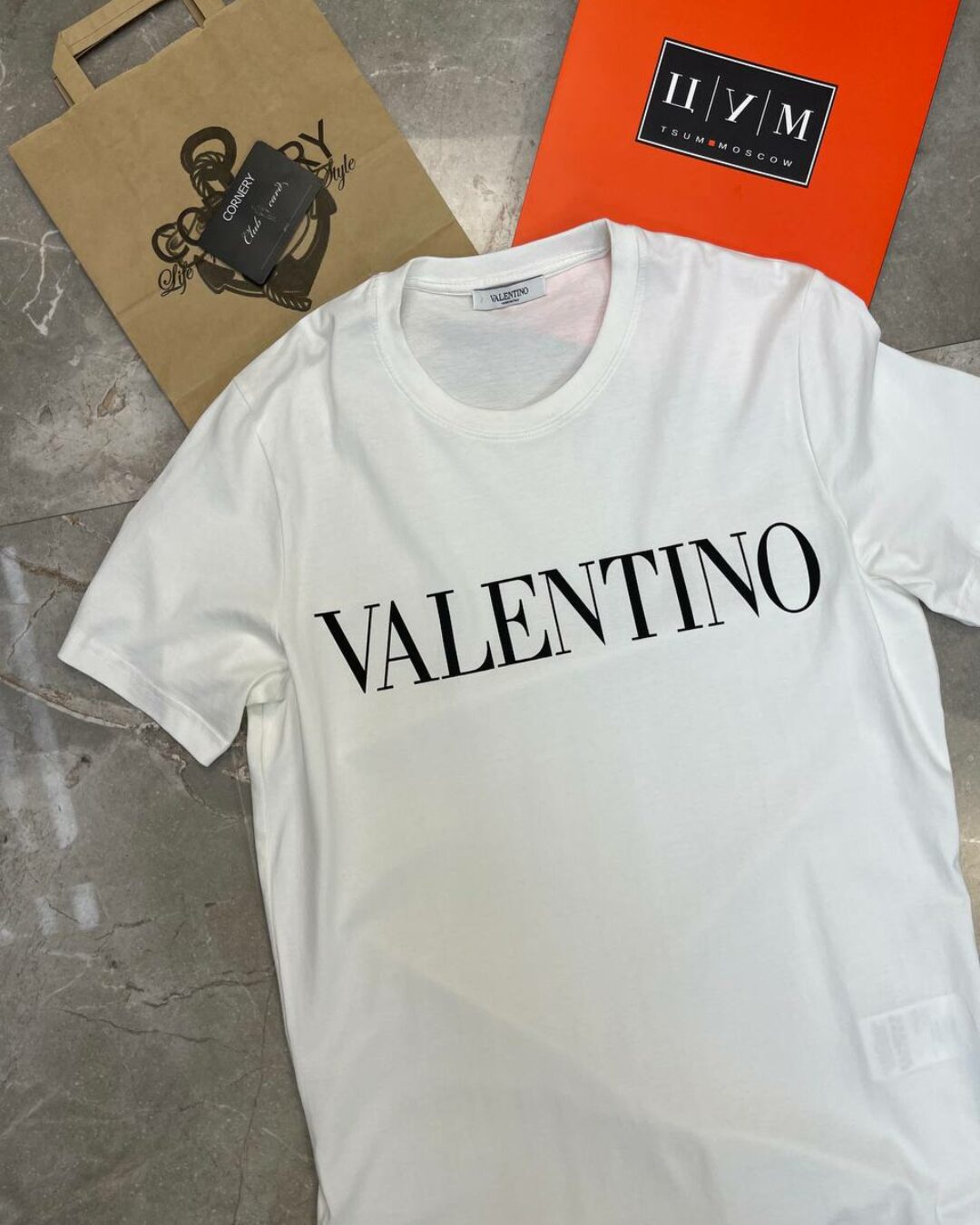 Футболка Valentino