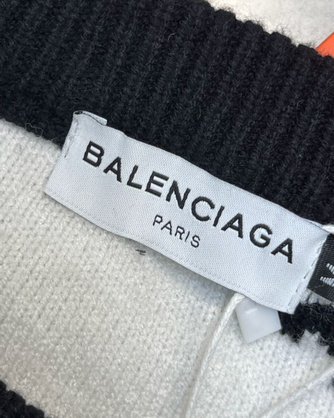 Свитер Balenciaga — фото 6