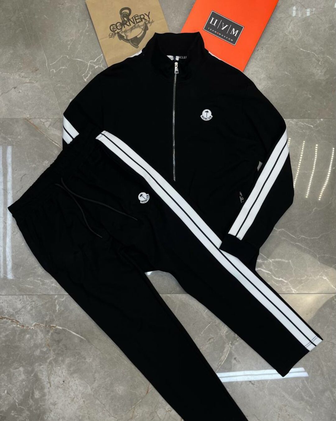 Спортивный костюм Moncler