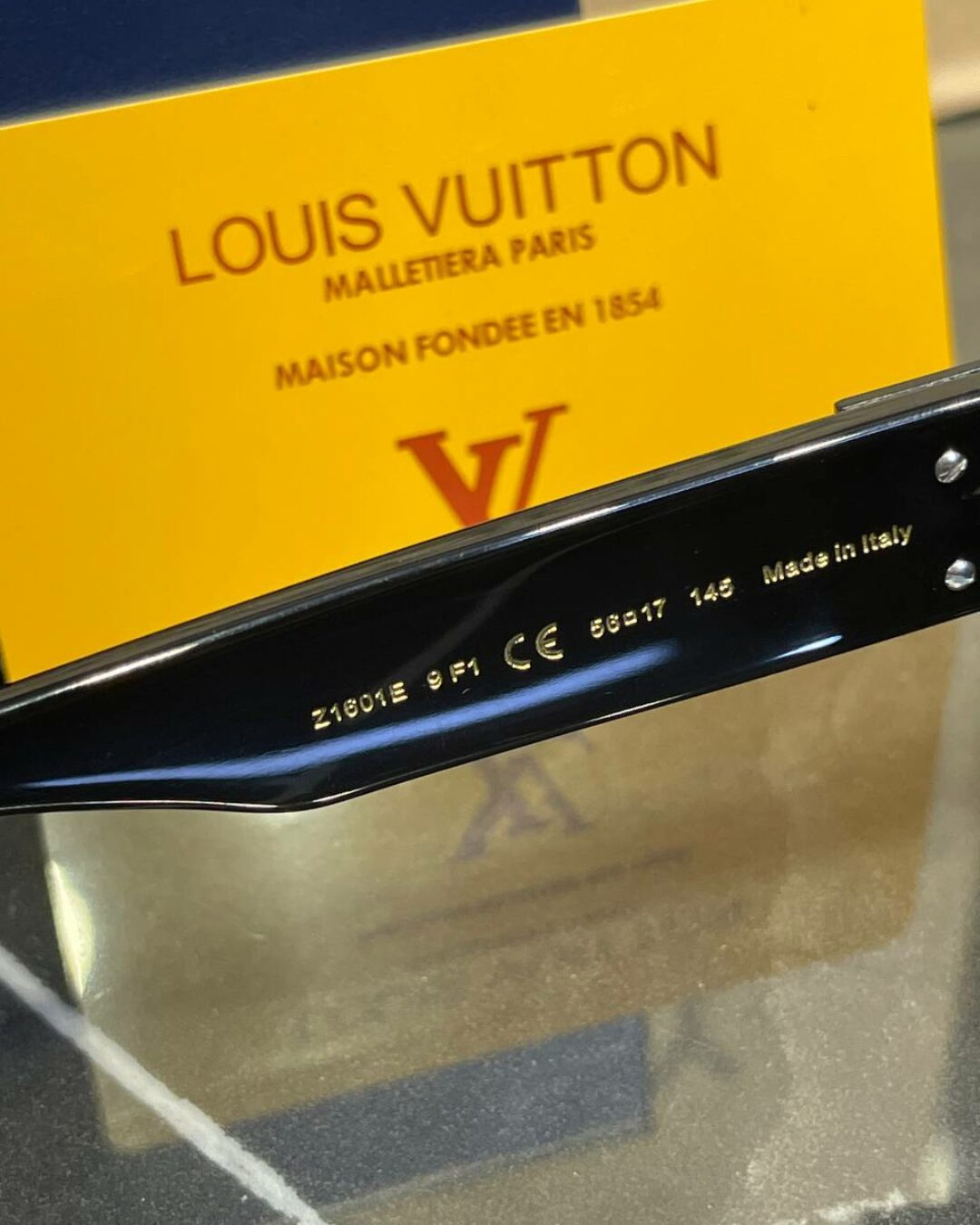 Очки Louis Vuitton