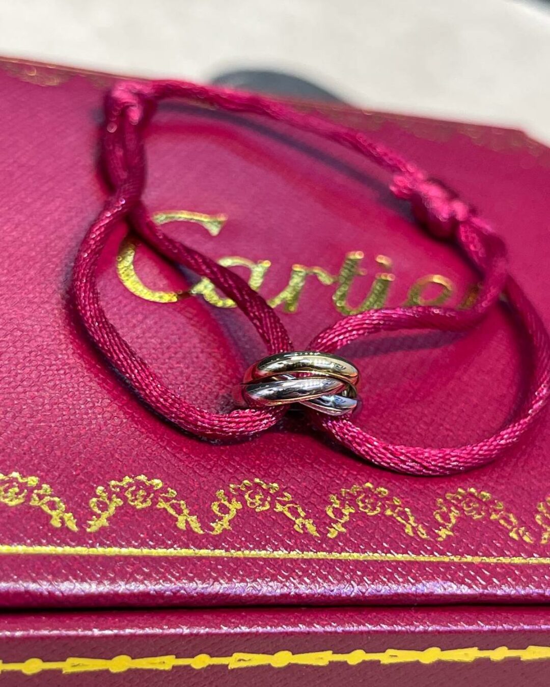 Браслет Cartier Trinity Red